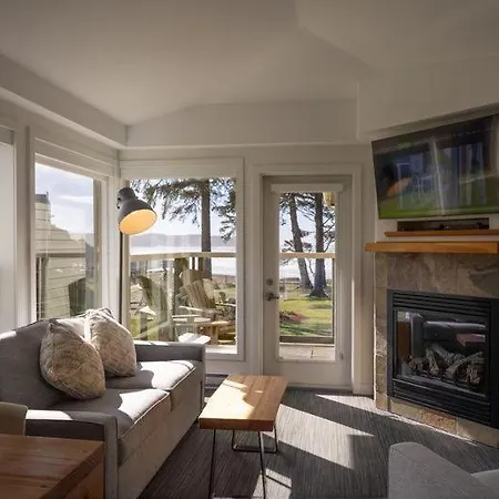 Pacific Sands Beach Resort Tofino Exterior photo