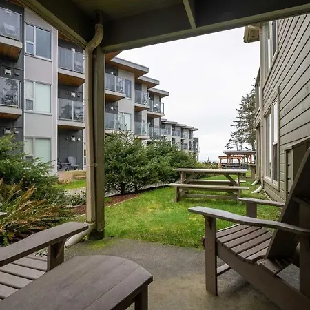 Pacific Sands Beach Resort Tofino Exterior photo